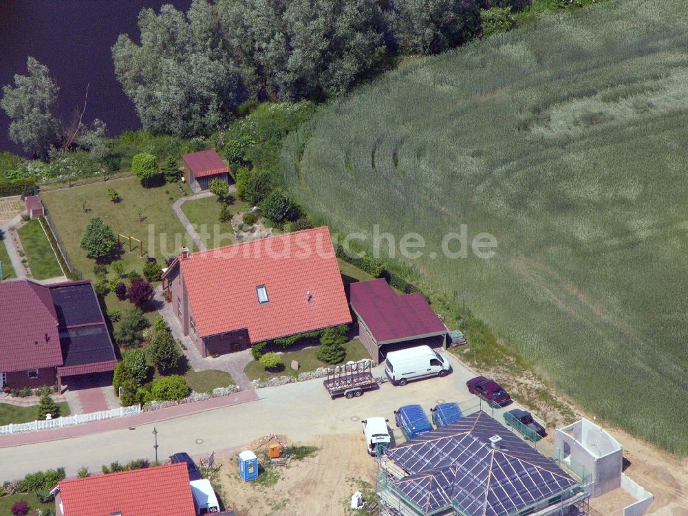 Luftaufnahme Burg Stargard - Wohngebiet einer Einfamilienhaus- Siedlung im Ortsteil Quastenberg in Burg Stargard im Bundesland Mecklenburg-Vorpommern, Deutschland