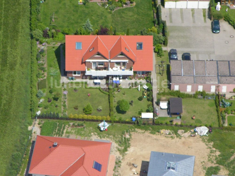 Burg Stargard von oben - Wohngebiet einer Einfamilienhaus- Siedlung im Ortsteil Quastenberg in Burg Stargard im Bundesland Mecklenburg-Vorpommern, Deutschland