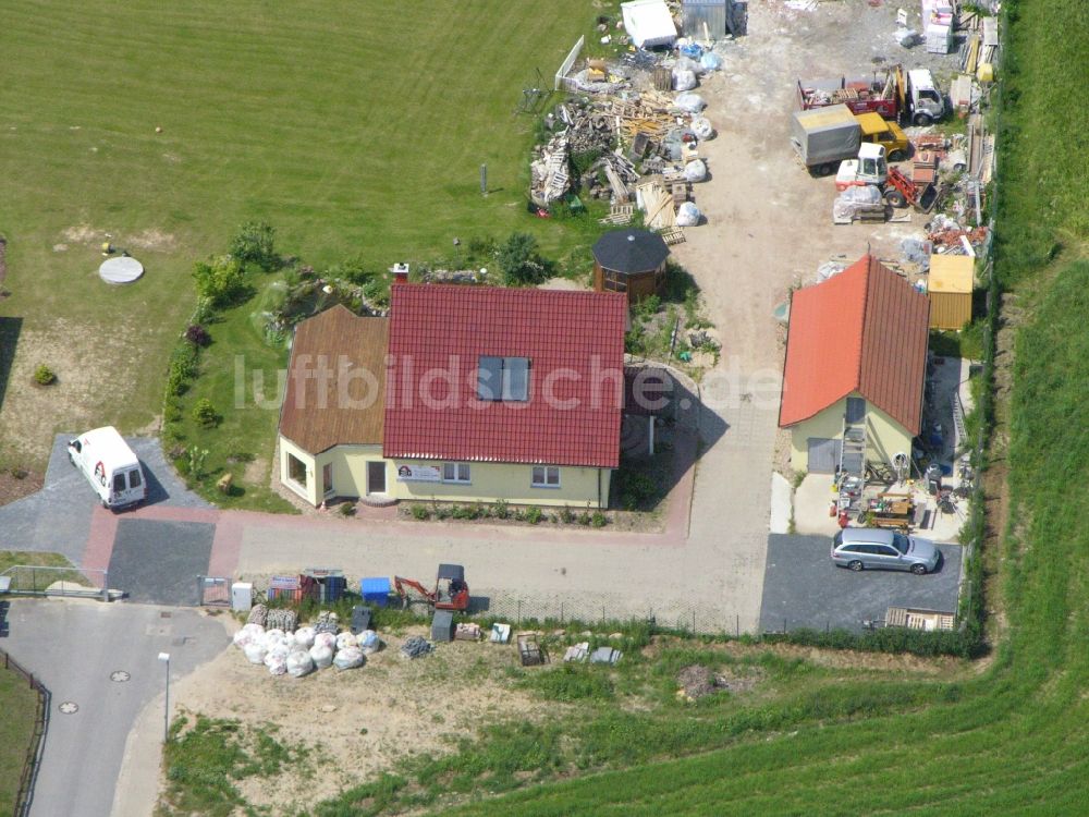 Burg Stargard von oben - Wohngebiet einer Einfamilienhaus- Siedlung im Ortsteil Quastenberg in Burg Stargard im Bundesland Mecklenburg-Vorpommern, Deutschland