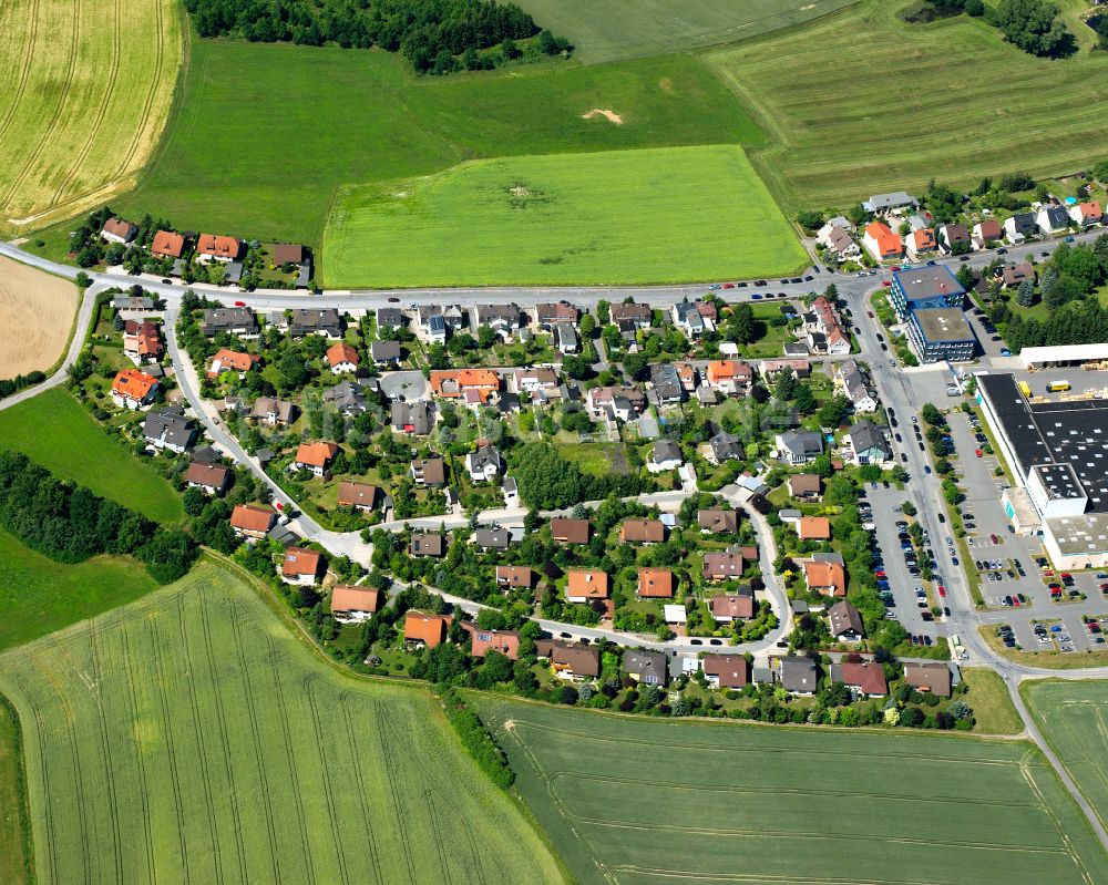 Luftbild Osseck - Wohngebiet einer Einfamilienhaus- Siedlung in Osseck im Bundesland Bayern, Deutschland