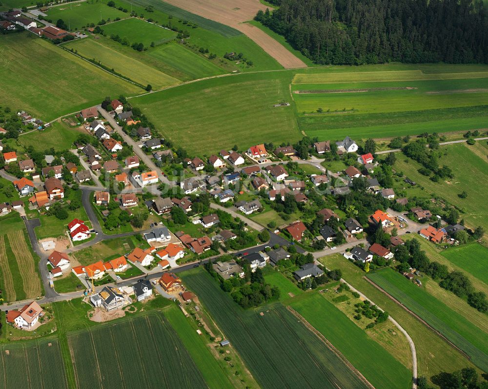 Ottenbronn aus der Vogelperspektive: Wohngebiet einer Einfamilienhaus- Siedlung in Ottenbronn im Bundesland Baden-Württemberg, Deutschland