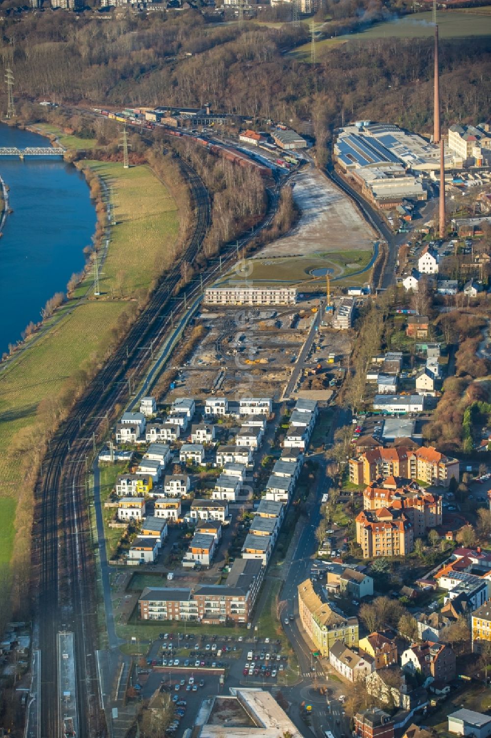 Bochum von oben - Wohngebiet einer Einfamilienhaus- Siedlung an der Dr.-C.-Otto-Straße im Ruhrauenpark im Ortsteil Dahlhausen in Bochum im Bundesland Nordrhein-Westfalen