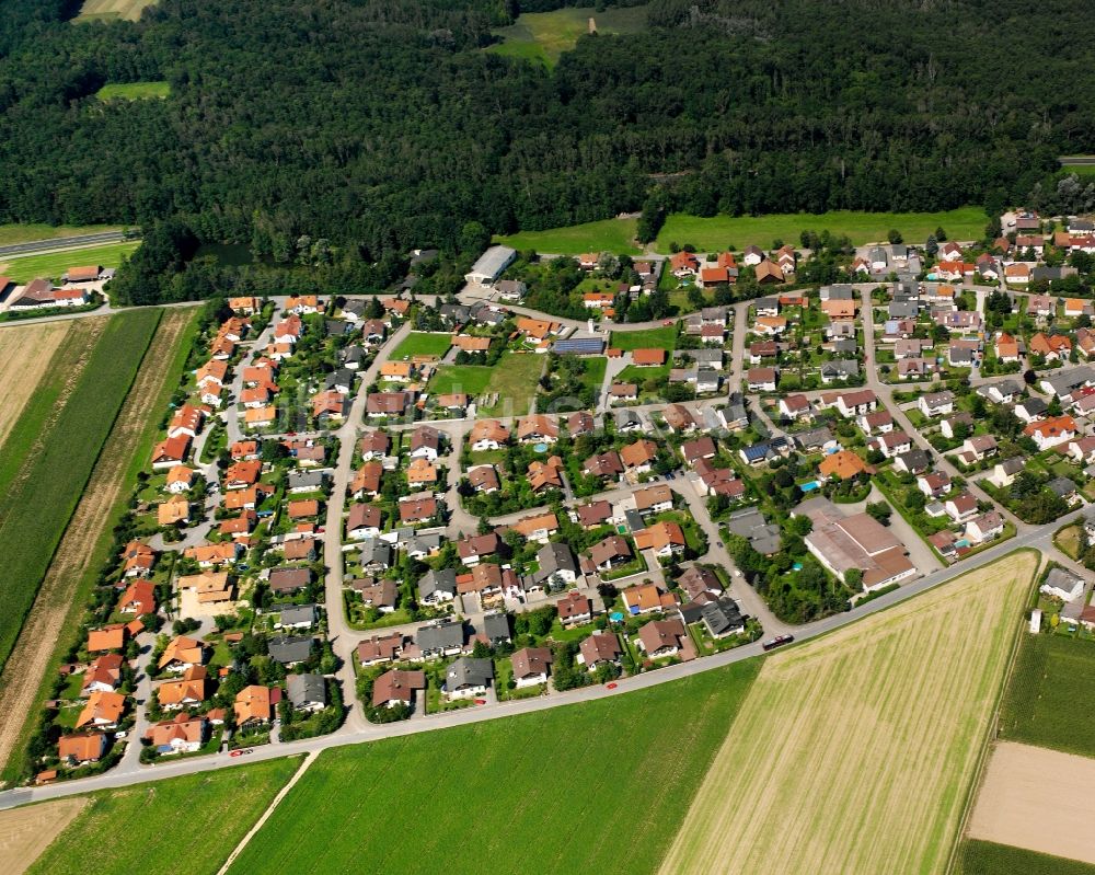 Rain von oben - Wohngebiet einer Einfamilienhaus- Siedlung in Rain im Bundesland Bayern, Deutschland