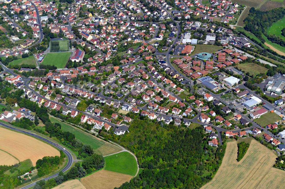 Luftbild Rimpar - Wohngebiet einer Einfamilienhaus- Siedlung am Rande von landwirtschaftlichen Feldern in Rimpar im Bundesland Bayern, Deutschland