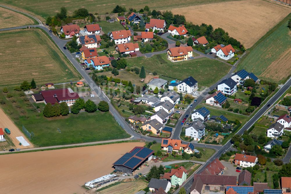 Rettersheim von oben - Wohngebiet einer Einfamilienhaus- Siedlung in Rettersheim im Bundesland Bayern, Deutschland