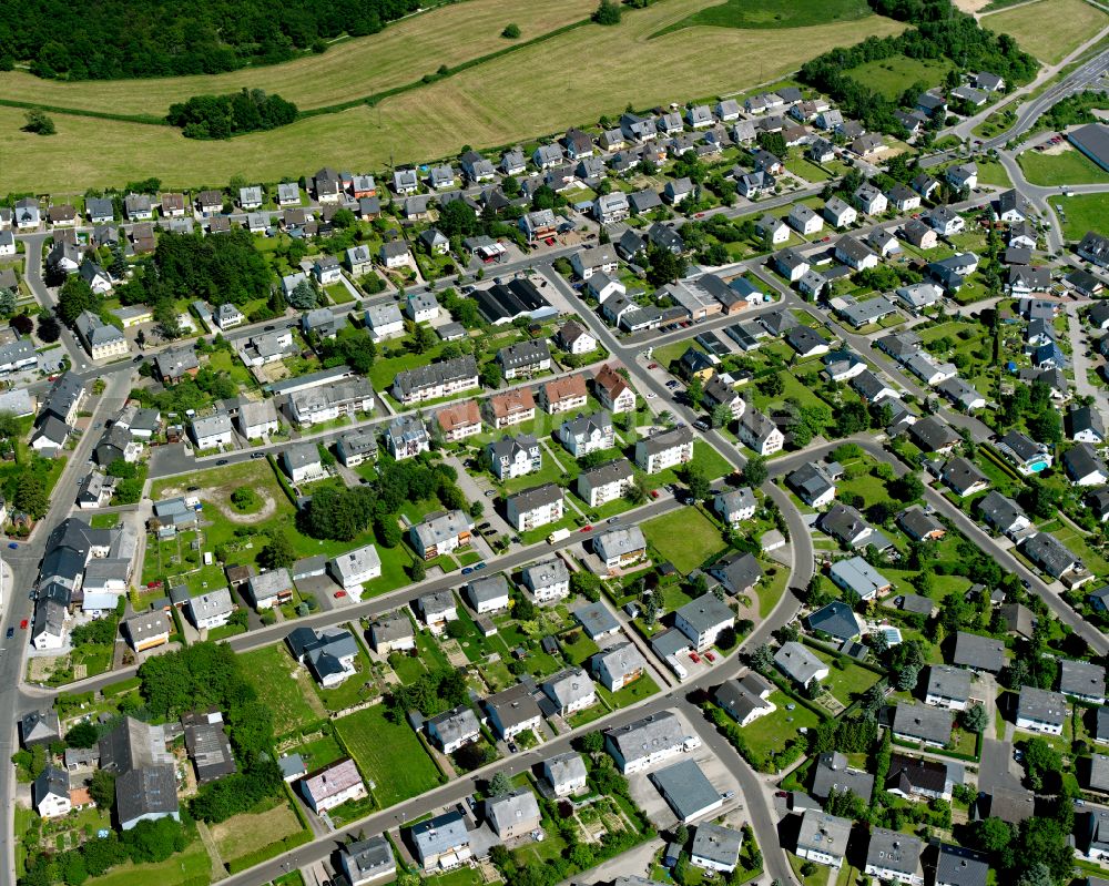 Rheinböllen aus der Vogelperspektive: Wohngebiet einer Einfamilienhaus- Siedlung in Rheinböllen im Bundesland Rheinland-Pfalz, Deutschland