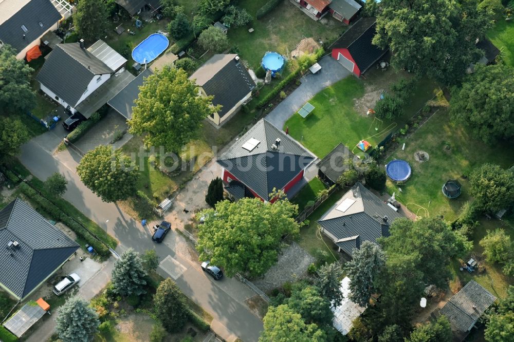 Fredersdorf-Vogelsdorf von oben - Wohngebiet einer Einfamilienhaus- Siedlung Richard-Wagner-Straße in Fredersdorf-Vogelsdorf im Bundesland Brandenburg