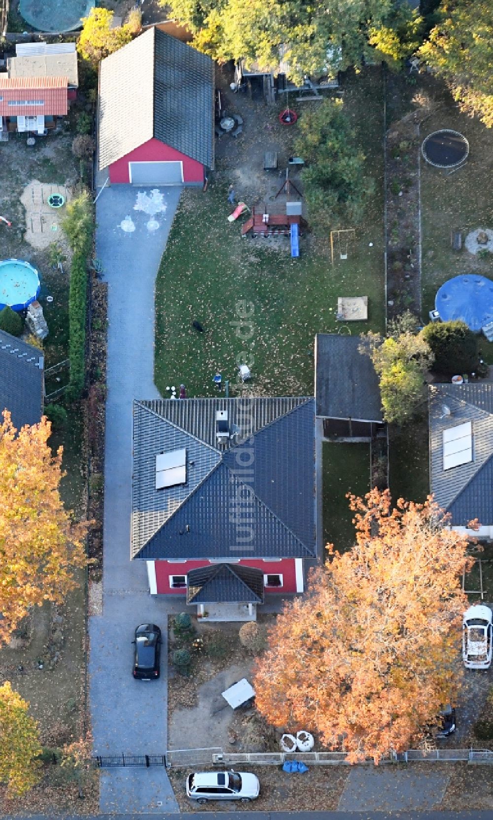 Luftaufnahme Fredersdorf-Vogelsdorf - Wohngebiet einer Einfamilienhaus- Siedlung Richard-Wagner-Straße in Fredersdorf-Vogelsdorf im Bundesland Brandenburg