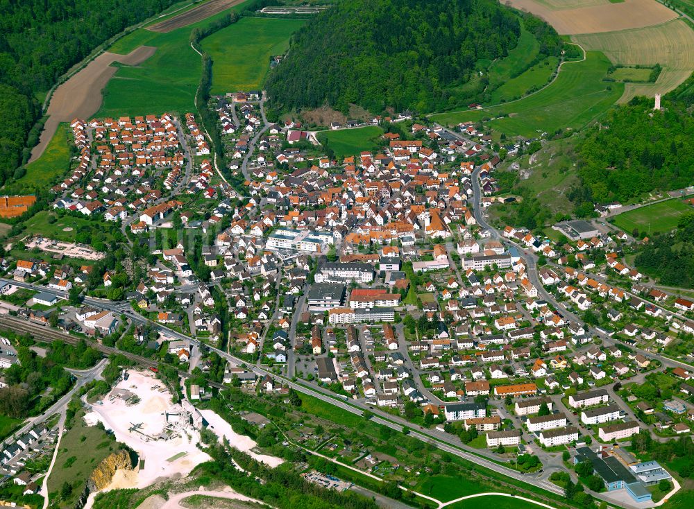 Schelklingen von oben - Wohngebiet einer Einfamilienhaus- Siedlung in Schelklingen im Bundesland Baden-Württemberg, Deutschland