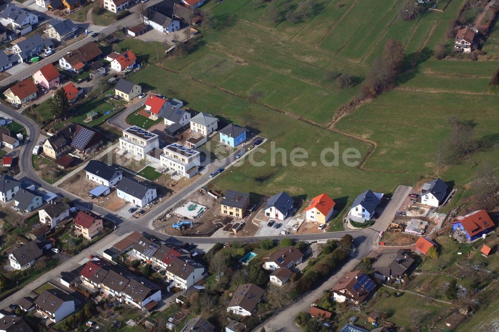 Schopfheim aus der Vogelperspektive: Wohngebiet einer Einfamilienhaus- Siedlung in Schopfheim im Bundesland Baden-Württemberg