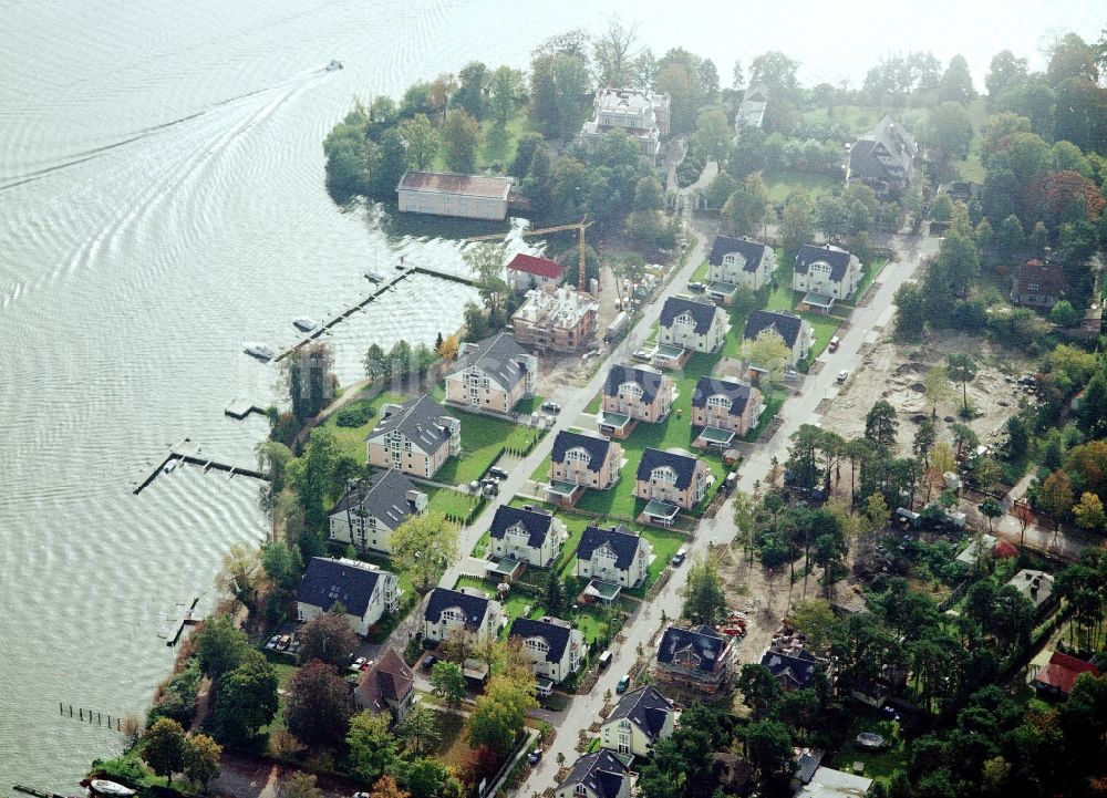 Luftaufnahme Zeuthen - Wohngebiet einer Einfamilienhaus- Siedlung Seegarten in Zeuthen im Bundesland Brandenburg, Deutschland