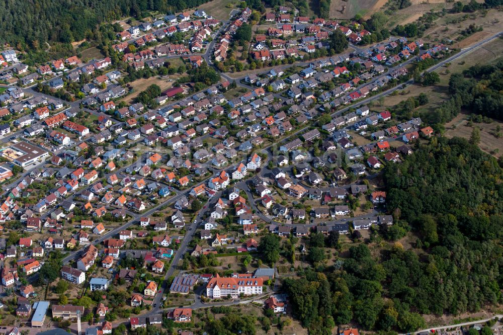 Luftaufnahme Sendelbach - Wohngebiet einer Einfamilienhaus- Siedlung in Sendelbach im Bundesland Bayern, Deutschland