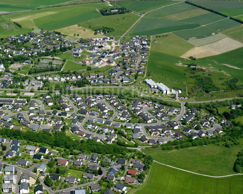 Sohren von oben - Wohngebiet einer Einfamilienhaus- Siedlung in Sohren im Bundesland Rheinland-Pfalz, Deutschland