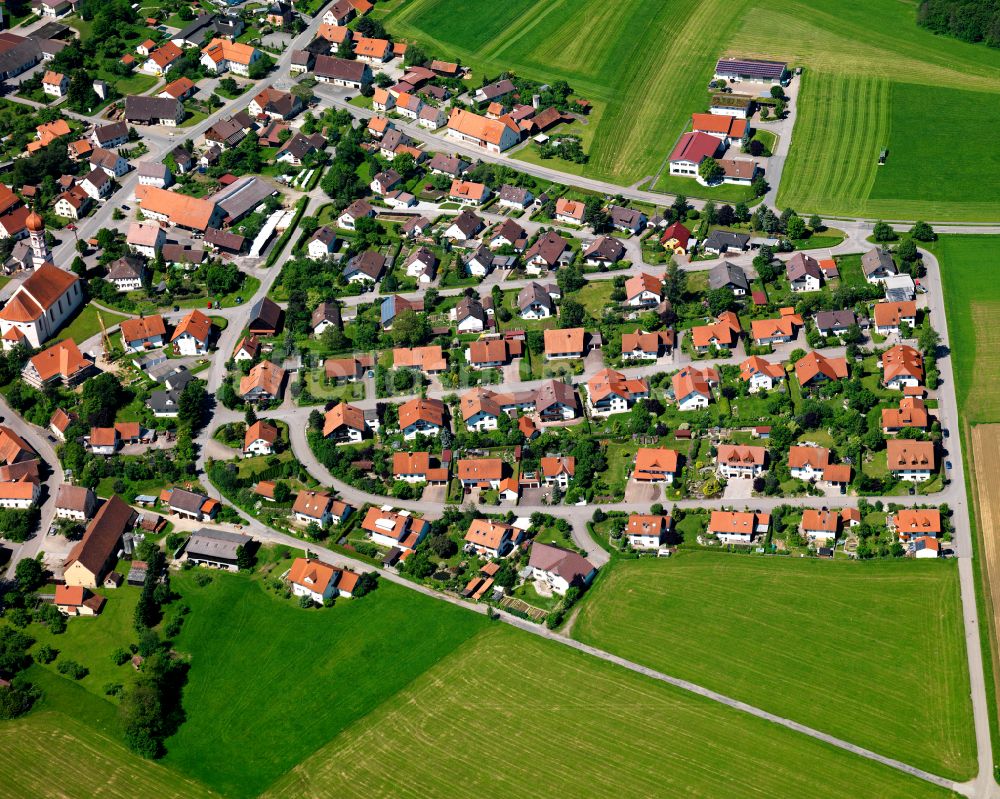 Luftaufnahme Steinhausen an der Rottum - Wohngebiet einer Einfamilienhaus- Siedlung in Steinhausen an der Rottum im Bundesland Baden-Württemberg, Deutschland