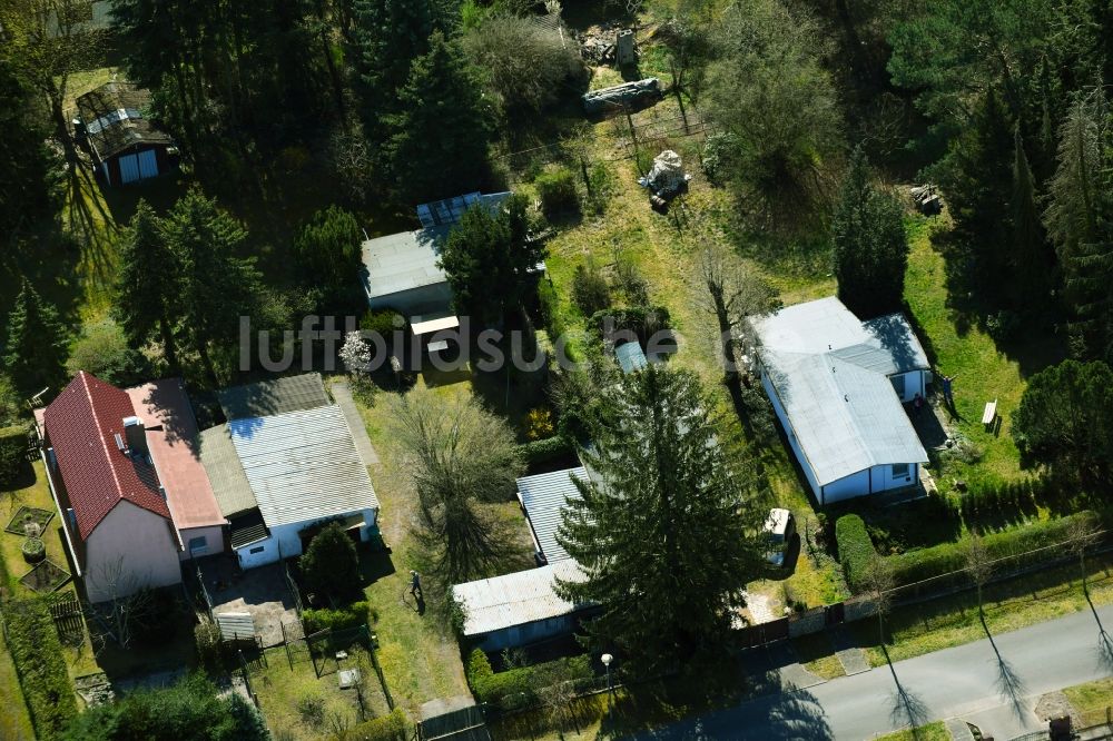 Gorinsee von oben - Wohngebiet einer Einfamilienhaus- Siedlung Str. zum See - Ahornweg in Gorinsee im Bundesland Brandenburg, Deutschland