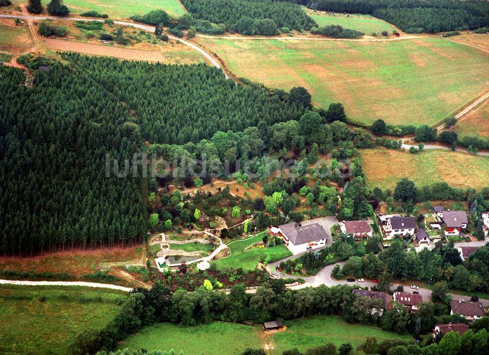 Luftaufnahme Lennestadt - Wohngebiet einer Einfamilienhaus- Siedlung Straße Am Krähenberg in Lennestadt im Bundesland Nordrhein-Westfalen