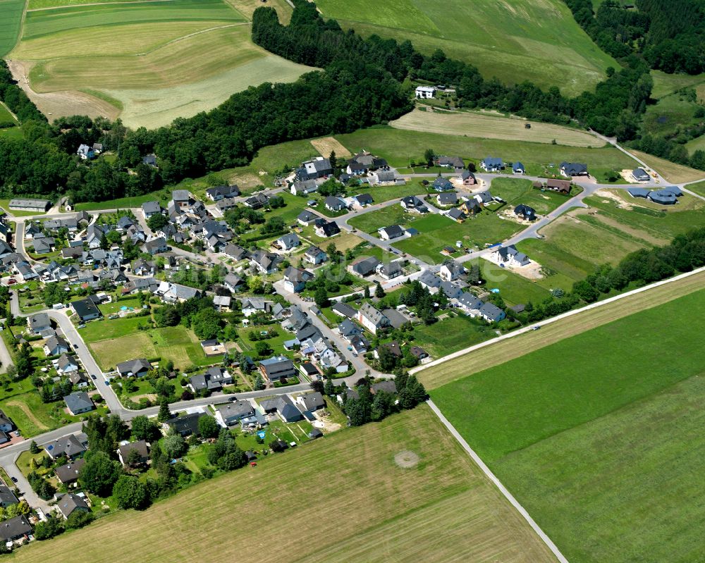 Tiefenbach aus der Vogelperspektive: Wohngebiet einer Einfamilienhaus- Siedlung in Tiefenbach im Bundesland Rheinland-Pfalz, Deutschland