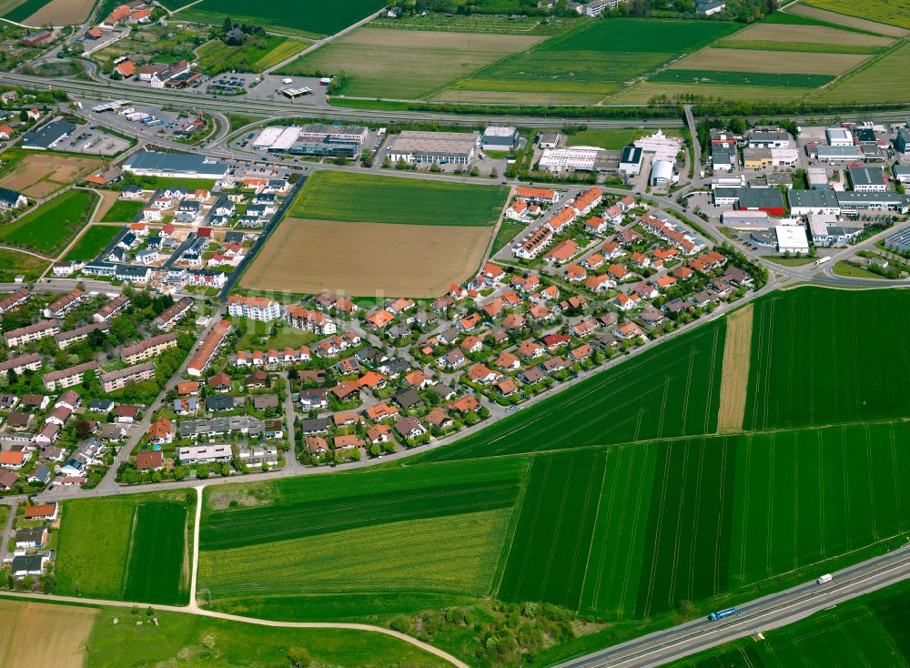 Luftaufnahme Tomerdingen - Wohngebiet einer Einfamilienhaus- Siedlung in Tomerdingen im Bundesland Baden-Württemberg, Deutschland