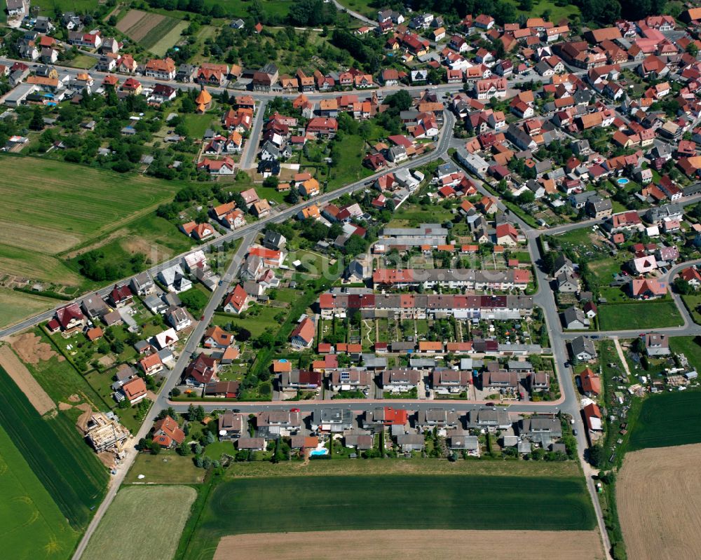 Uder aus der Vogelperspektive: Wohngebiet einer Einfamilienhaus- Siedlung in Uder im Bundesland Thüringen, Deutschland