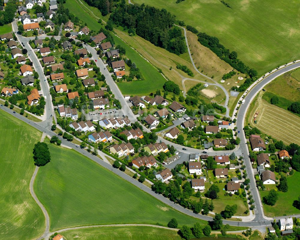 Unterkotzau von oben - Wohngebiet einer Einfamilienhaus- Siedlung in Unterkotzau im Bundesland Bayern, Deutschland