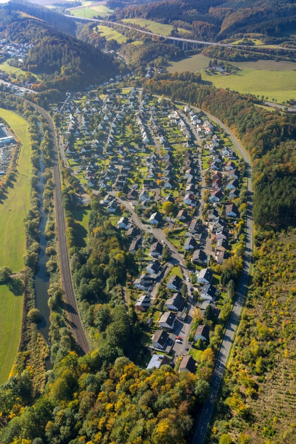 Luftbild Meschede - Wohngebiet einer Einfamilienhaus- Siedlung an der Wildhausener Straße in Meschede im Bundesland Nordrhein-Westfalen