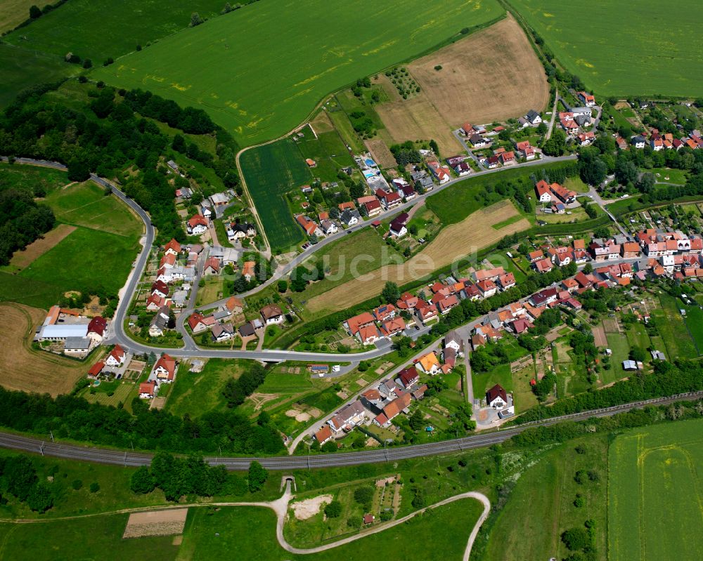 Wingerode von oben - Wohngebiet einer Einfamilienhaus- Siedlung in Wingerode im Bundesland Thüringen, Deutschland