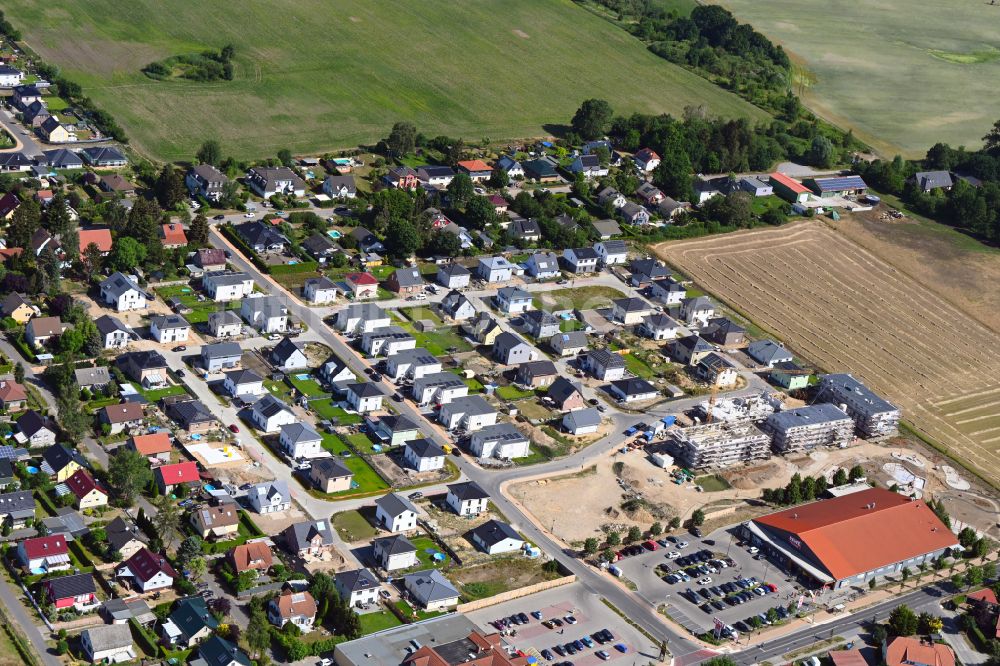 Bernau von oben - Wohngebiet einer Einfamilienhaus- Siedlung an der Wolfgang-Knabe-Straße in Bernau im Bundesland Brandenburg, Deutschland