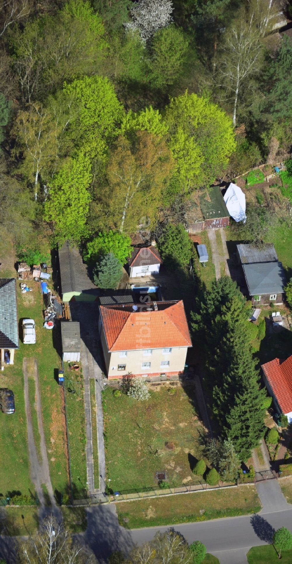 Falkensee von oben - Wohngebiet mit Einfamilienhäusern an der Mannheimer Straße in Falkensee im Bundesland Brandenburg