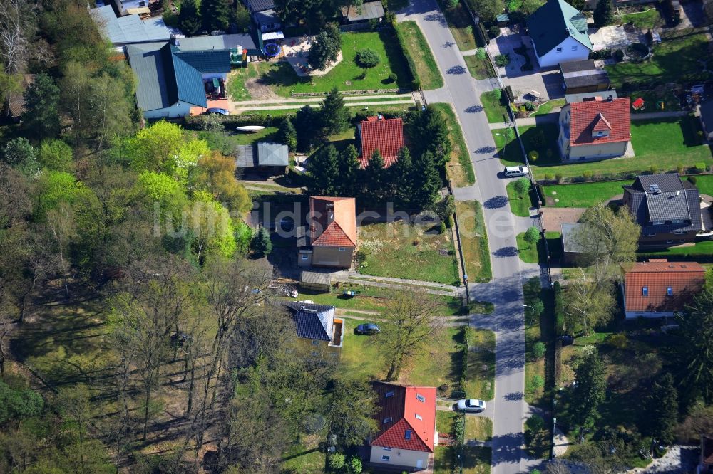 Falkensee von oben - Wohngebiet mit Einfamilienhäusern an der Mannheimer Straße in Falkensee im Bundesland Brandenburg