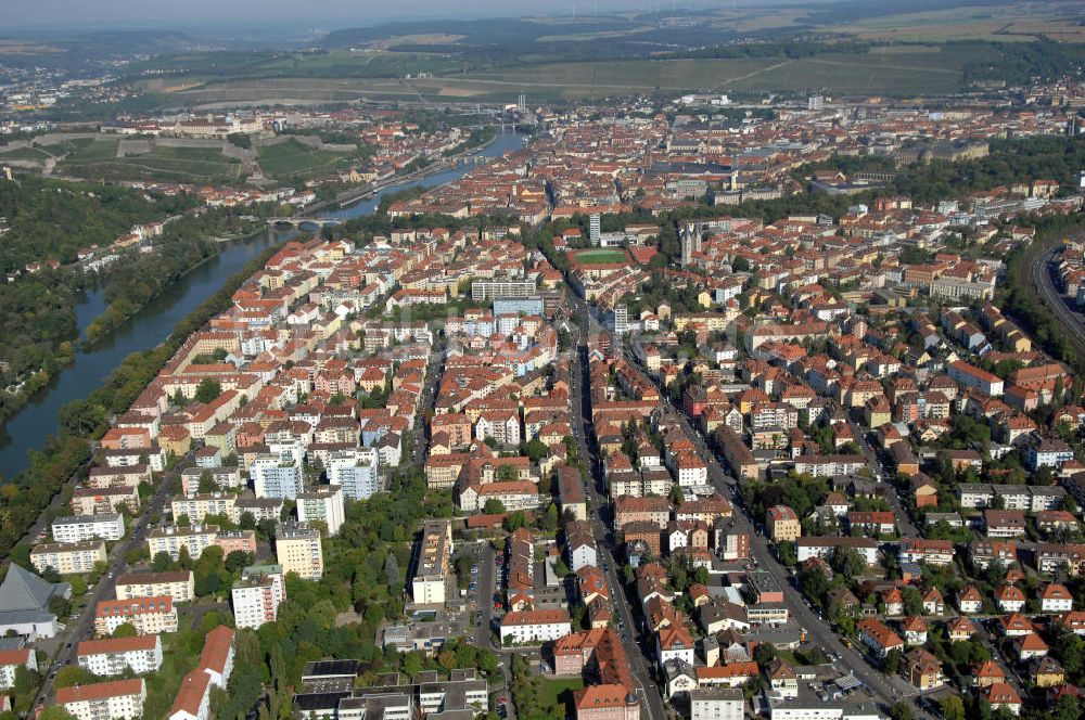 WÜRZBURG von oben - Wohngebiet entlang der Friedrich-Spee-Straße und Randersackerer Straße in Würzburg am Main, Stadtteil Sanderau