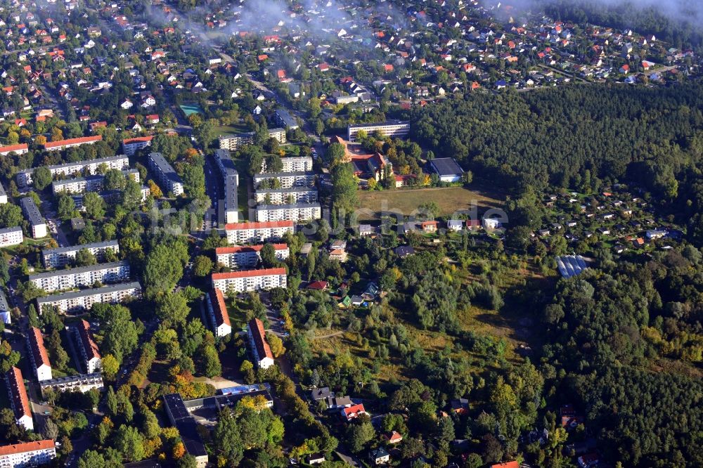 Berlin Köpenick aus der Vogelperspektive: Wohngebiet am Feldblumenweg - Grüne Trift am Stadtrand des Stadtteiles Köpenick in Berlin