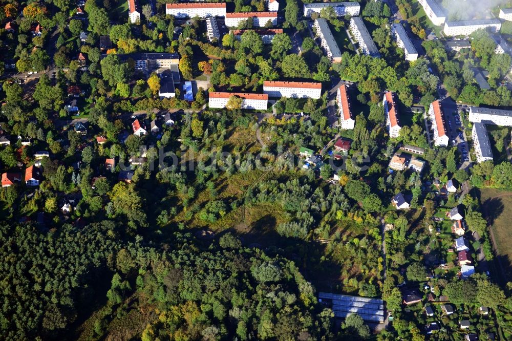 Berlin Köpenick aus der Vogelperspektive: Wohngebiet am Feldblumenweg - Grüne Trift am Stadtrand des Stadtteiles Köpenick in Berlin