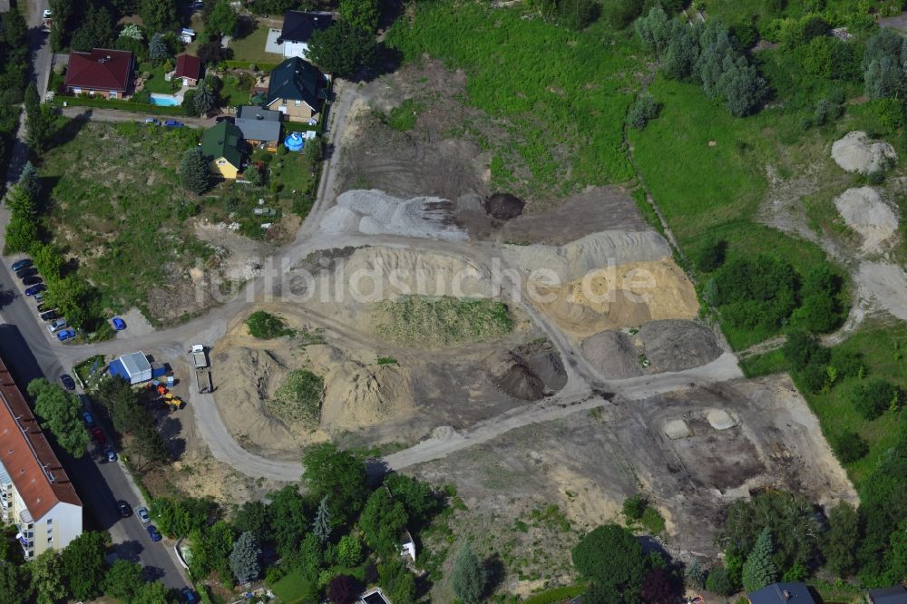 Luftbild Berlin Köpenick - Wohngebiet am Feldblumenweg - Grüne Trift am Stadtrand des Stadtteiles Köpenick in Berlin