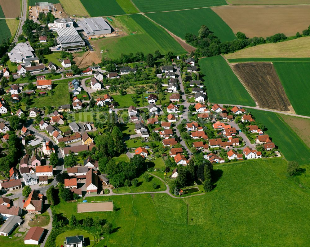 Luftaufnahme Bronnen - Wohngebiet am Feldrand in Bronnen im Bundesland Baden-Württemberg, Deutschland