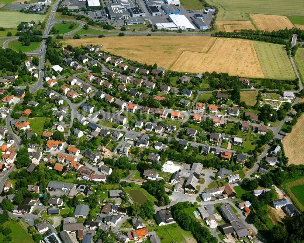 Döhlau aus der Vogelperspektive: Wohngebiet am Feldrand in Döhlau im Bundesland Bayern, Deutschland