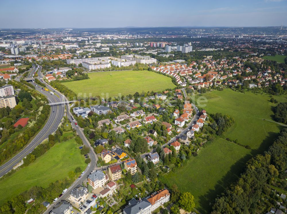 Luftaufnahme Dresden - Wohngebiet am Feldrand in Dresden im Bundesland Sachsen, Deutschland