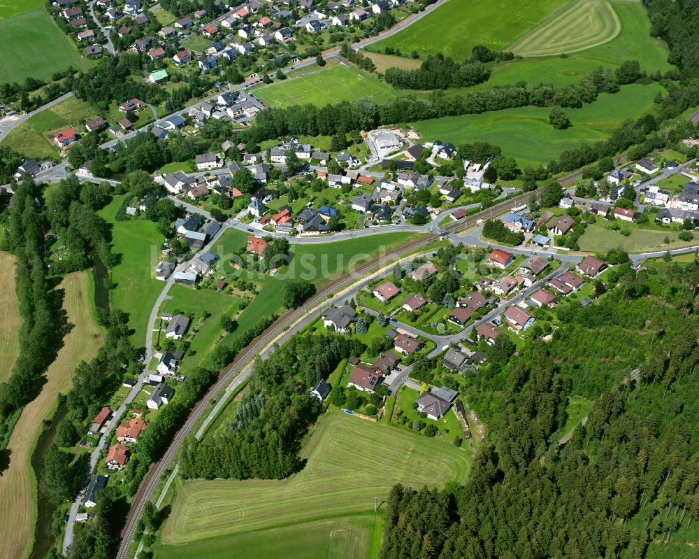 Förbau von oben - Wohngebiet am Feldrand in Förbau im Bundesland Bayern, Deutschland