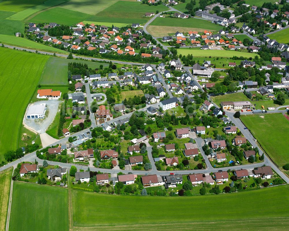 Hadermannsgrün aus der Vogelperspektive: Wohngebiet am Feldrand in Hadermannsgrün im Bundesland Bayern, Deutschland