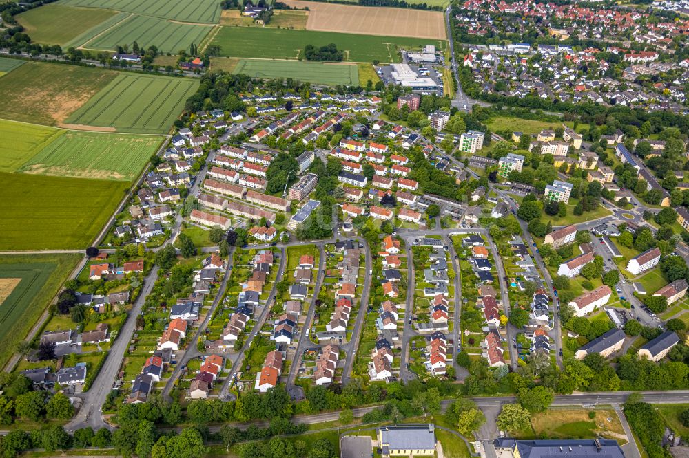 Hiddingsen aus der Vogelperspektive: Wohngebiet am Feldrand in Hiddingsen im Bundesland Nordrhein-Westfalen, Deutschland