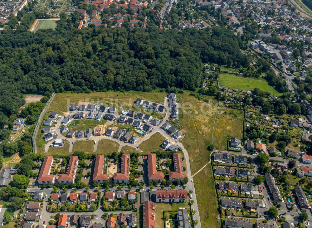 Jungferntal von oben - Wohngebiet am Feldrand in Jungferntal im Bundesland Nordrhein-Westfalen, Deutschland