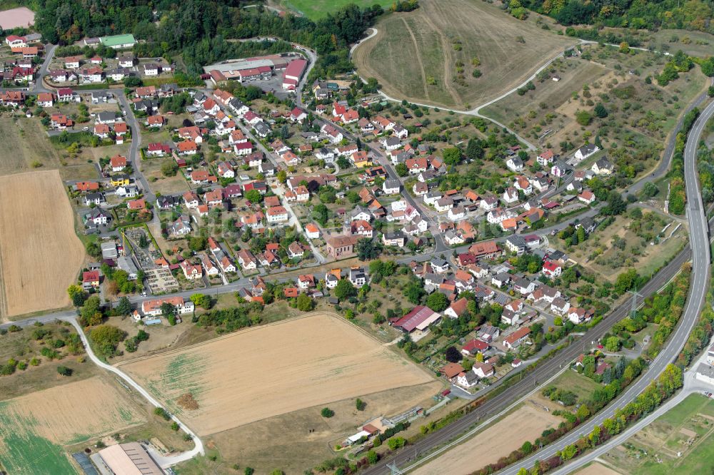 Luftbild Neuendorf - Wohngebiet am Feldrand in Neuendorf im Bundesland Bayern, Deutschland