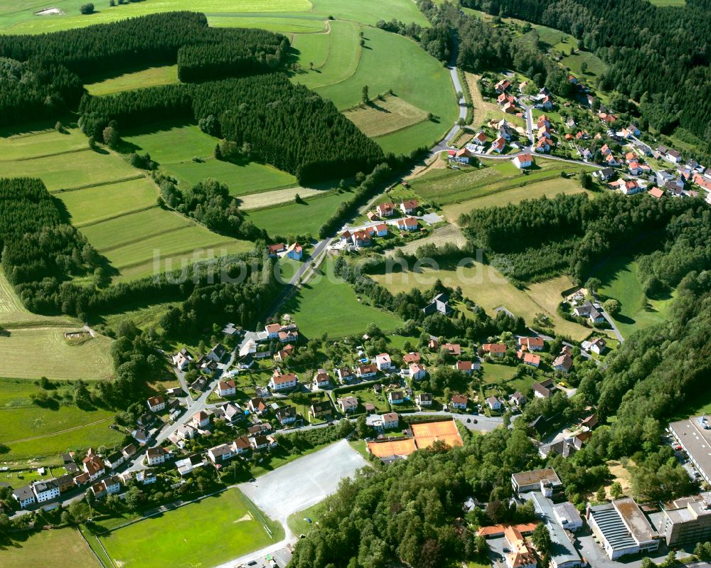 Neuenreuth von oben - Wohngebiet am Feldrand in Neuenreuth im Bundesland Bayern, Deutschland