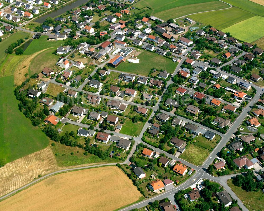 Luftaufnahme Tauperlitz - Wohngebiet am Feldrand in Tauperlitz im Bundesland Bayern, Deutschland