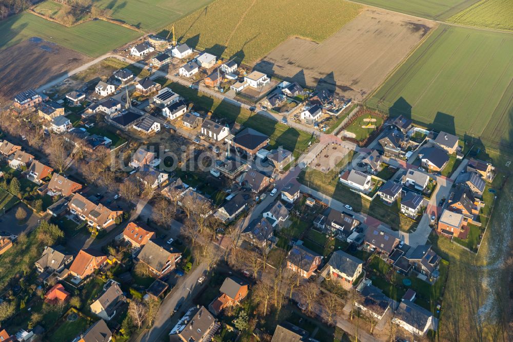 Wulfen von oben - Wohngebiet am Feldrand in Wulfen im Bundesland Nordrhein-Westfalen, Deutschland