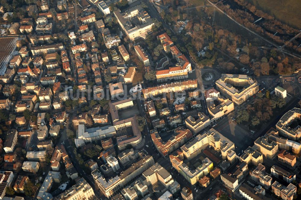 Bozen von oben - Wohngebiet Gries-Quirein um den Siegesplatz (Piazza della Vittoria) von Bozen (Bolzano) in Italien