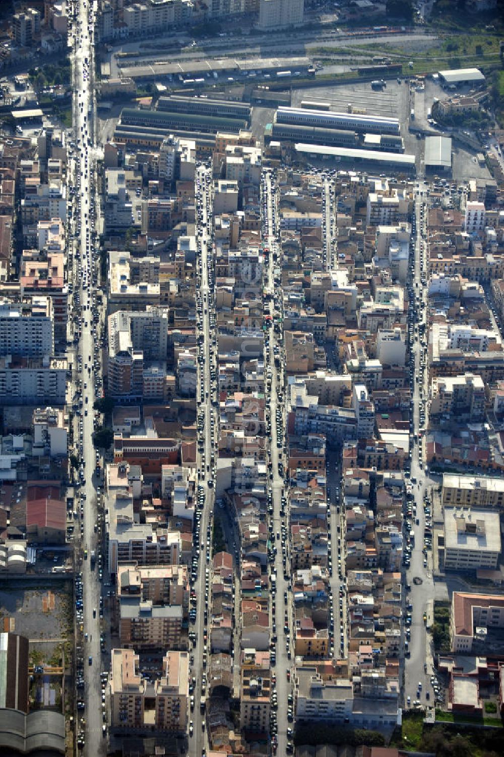 Luftaufnahme Palermo Sizilien - Wohngebiet am Hafen nahe der Via dei Cantieri in Palermo auf Sizilien in Italien