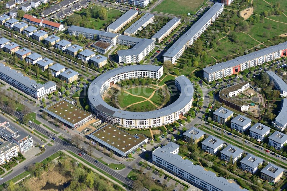 Falkensee von oben - Wohngebiet der Herlitzsiedlung an der Spandauer Straße / Horkheimerstraße in Falkensee im Bundesland Brandenburg