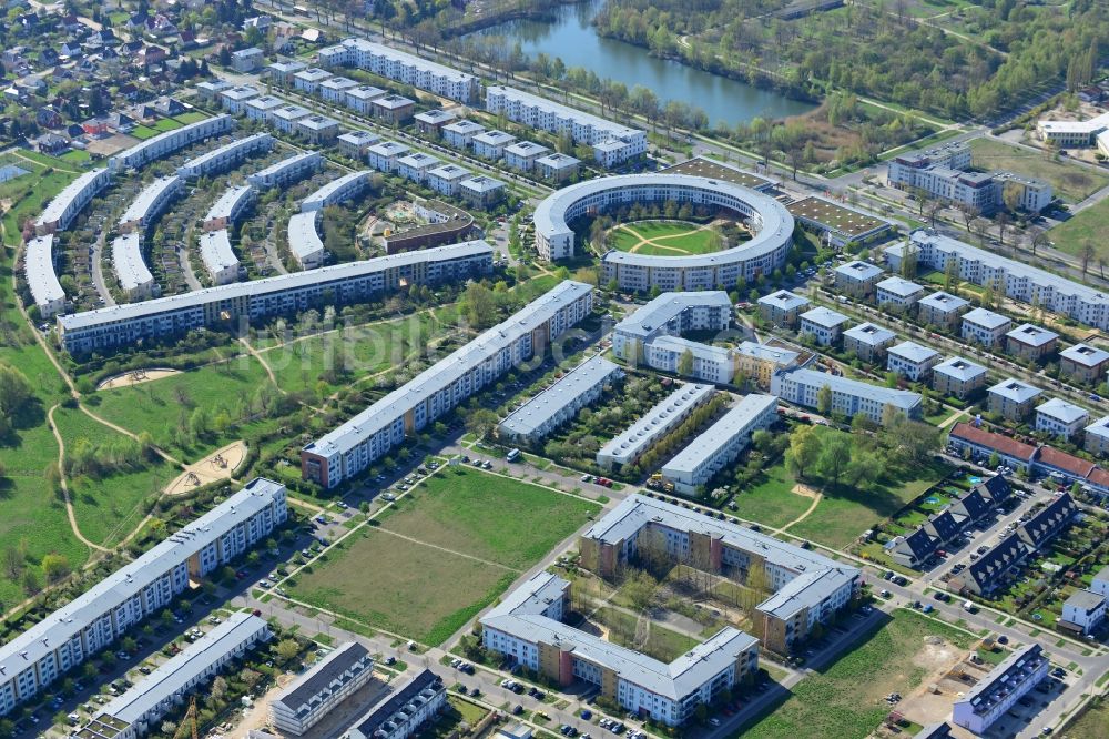 Luftbild Falkensee - Wohngebiet der Herlitzsiedlung an der Spandauer Straße / Horkheimerstraße in Falkensee im Bundesland Brandenburg