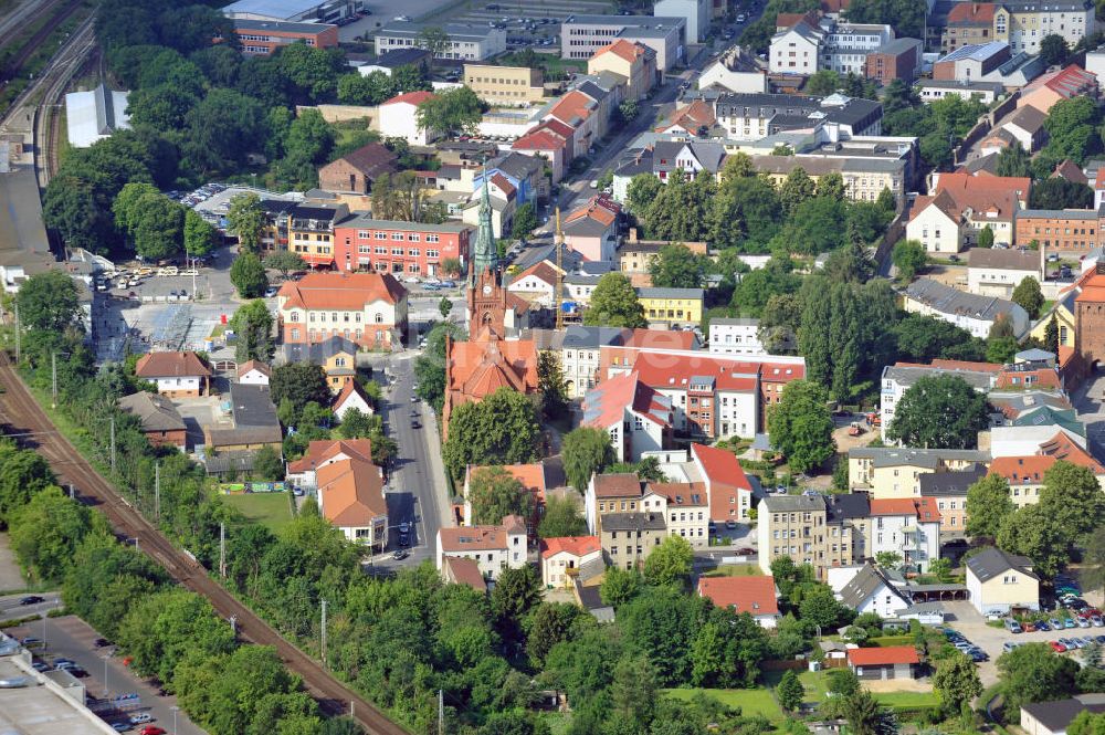 Luftbild Bernau - Wohngebiet an der Herz-Jesu-Kirche im Stadtzentrum von Bernau