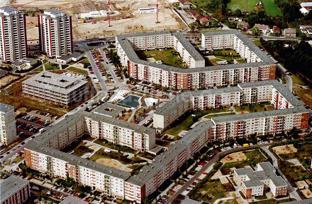 Berlin Hohenschönhausen von oben - 06.09.1995 Wohngebiet Hohenschönhausen an der Falkenberger Chaussee